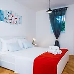 Sol-1 In Old Part Of Centar Apartment *